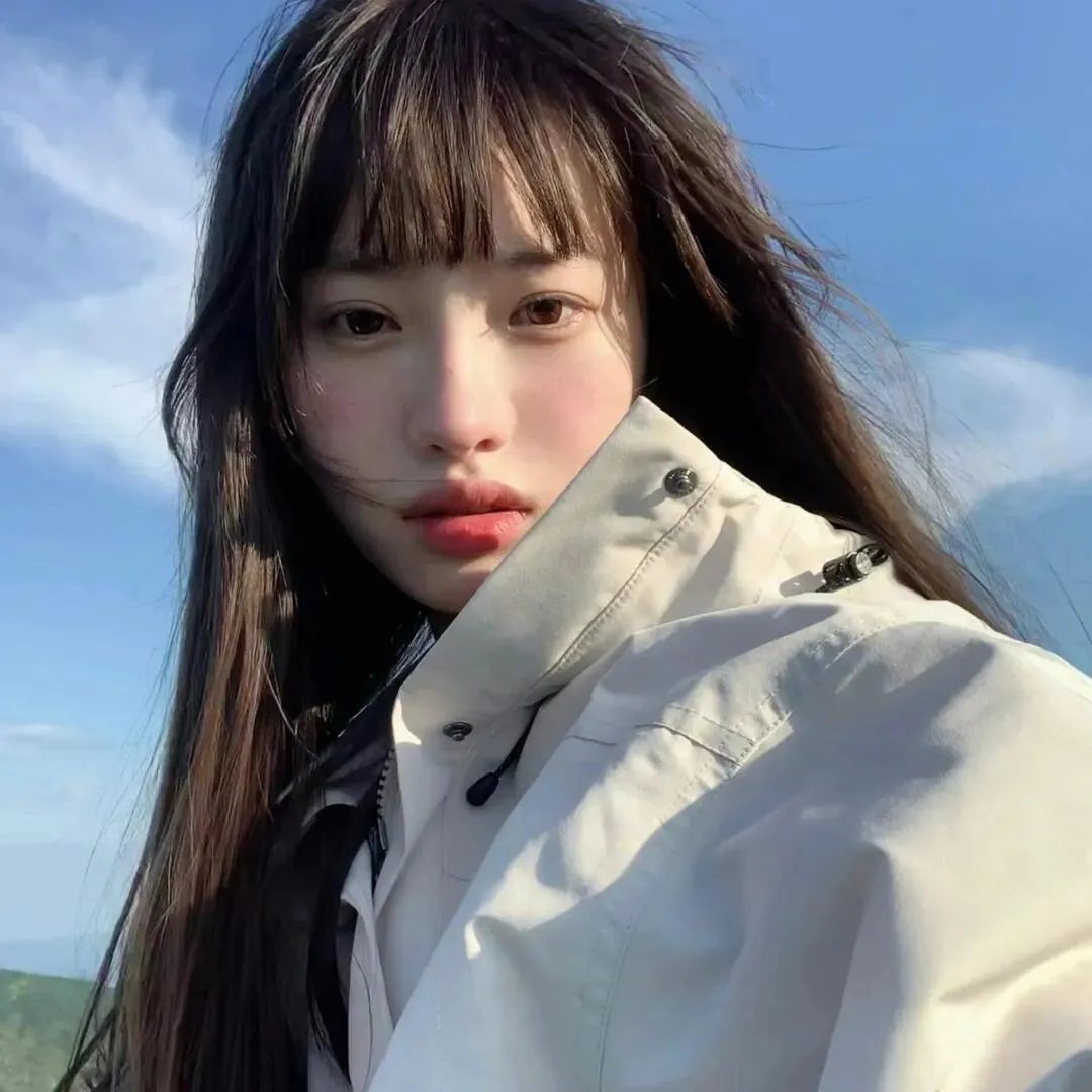 弱比少男闯女校